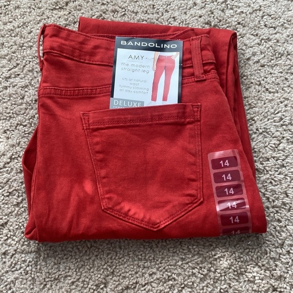NWT Bandolino Amy Straight Leg Denim Pant, Red - Picture 10 of 12